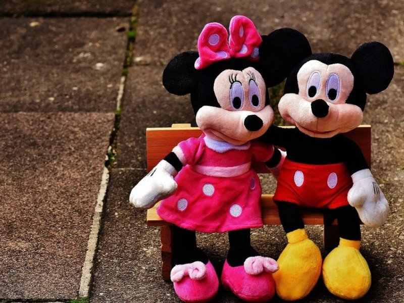 Il sottosegretario leghista all’istruzione cita Topolino, scambiandolo per&nbsp;Dante